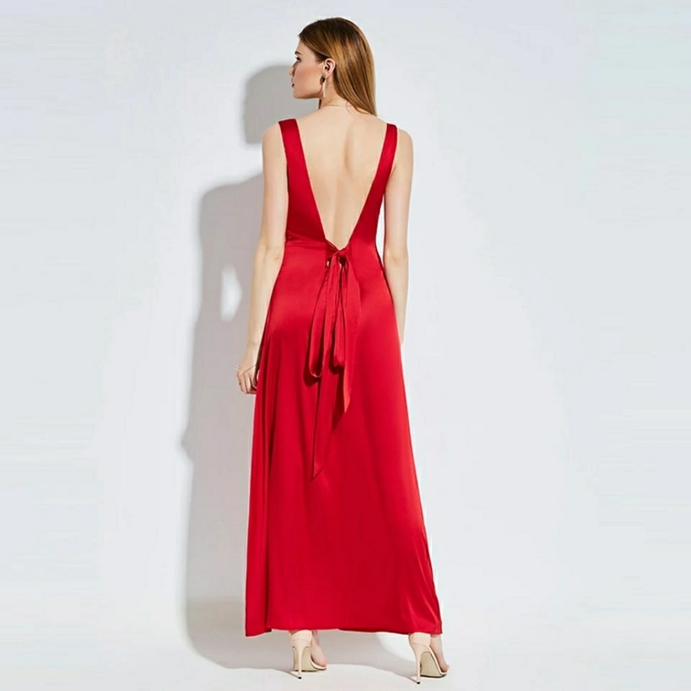 New Deep V-Neck Backless Evening Gown